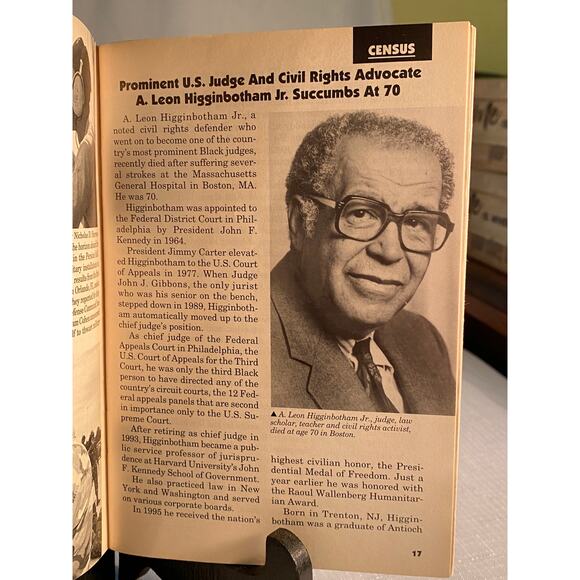 JET Magazine January 11, 1999, Chaka Khan, Black History / Ephemera / Americana - Picture 2 of 9